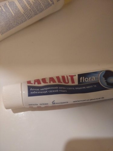 Фото зубна паста Lacalut Зубная паста Lacalut Flora 75 мл (4016369691588) від користувача Andrewsh