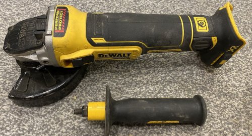 Фото Болгарка (Кутова шліфмашина) DeWALT DCG405N від користувача Igor Kovalenko