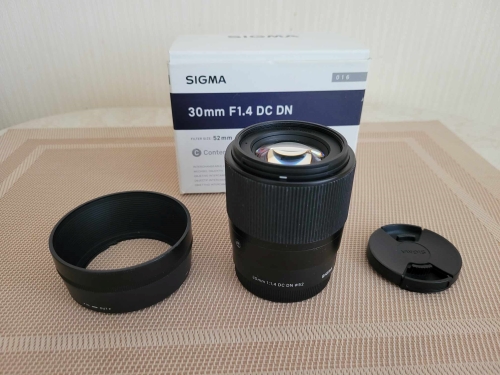 Фото Стандартний об'єктив Sigma AF 30mm f/1,4 DC DN від користувача Андрей Конышев