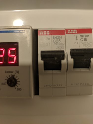 Фото Автоматичний вимикач ABB SH201-C25 (2CDS211001R0254) від користувача Andrei Gol