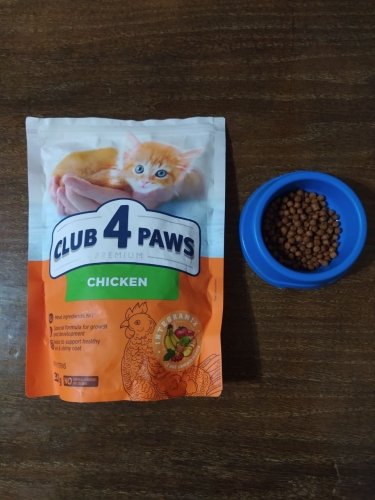 Фото сухий корм Клуб 4 лапи Premium Kitten з куркою 0.3 кг (909115) від користувача Isolar