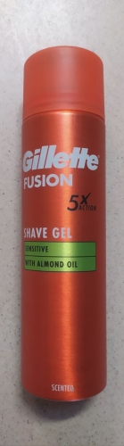 Фото  Gillette FUSION Гель для гоління Для чутливої шкіри 200мл від користувача jozefin L