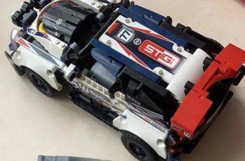 Фото Авто-конструктор LEGO Technic Гоночный автомобиль Top Gear на управлении (42109) від користувача Влад Некрасов
