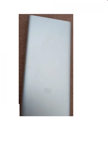 Фото Зовнішній акумулятор (павербанк) Xiaomi Mi Power bank 3 10000mAh Silver PLM13ZM від користувача Влад Некрасов
