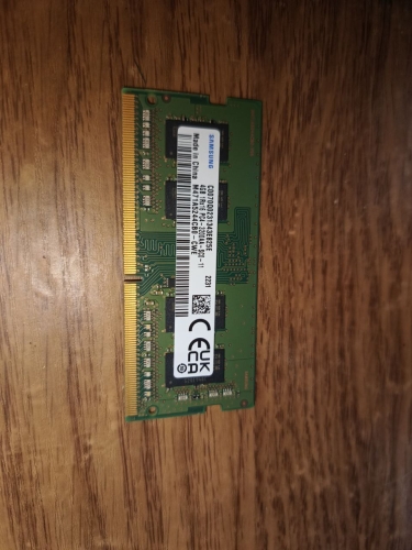 Фото Пам'ять для ноутбуків Samsung 4 GB SO-DIMM DDR4 3200 MHz (M471A5244CB0-CWE) від користувача mandragor971