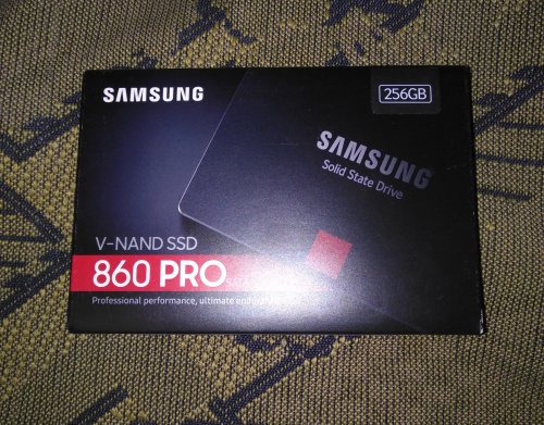 Фото SSD накопичувач Samsung 860 PRO 256 GB (MZ-76P256B) від користувача 