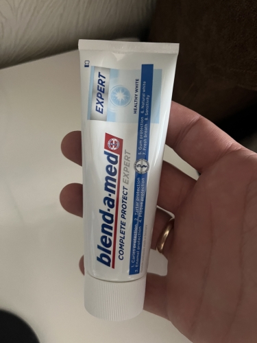 Фото зубна паста Blend-a-Med Зубна паста  Complete Protect Expert Здорова білизна 75 мл (8001090572356) від користувача Orestiv.