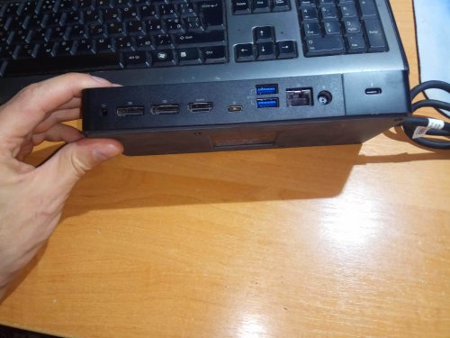 Фото Док-станція для ноутбука Dell Dock WD19, 180W (210-ARJF) від користувача dinamit666