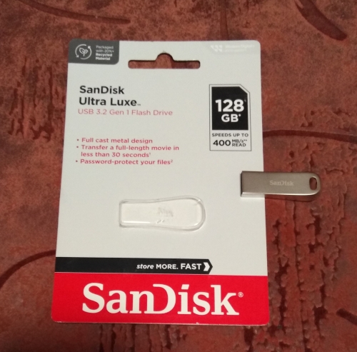 Фото Флешка SanDisk 128 GB Ultra Luxe USB 3.1 (SDCZ74-128G-G46) від користувача 808