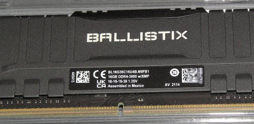 Фото Пам'ять для настільних комп'ютерів Crucial 16 GB DDR4 3600 MHz Ballistix Black (BL16G36C16U4B) від користувача 339