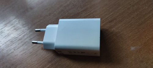 Фото Мережевий зарядний пристрій Xiaomi Home Charger QC 3.0 USB 2A White (MDY-10-EF) від користувача Serhii