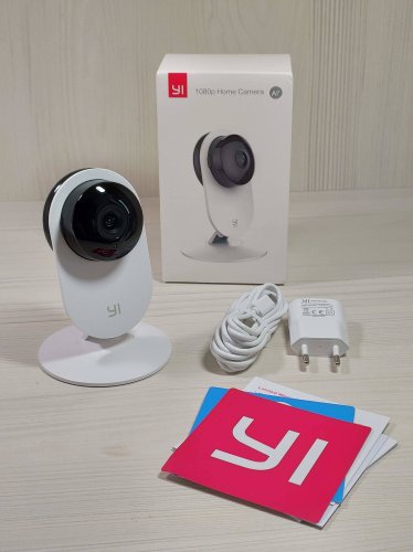 Фото IP-камера відеоспостереження YI 1080P Home Camera White (YYS.2016) від користувача Ігор
