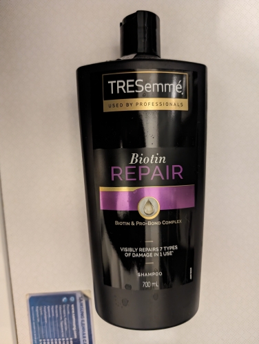 Фото шампунь для волосся Tresemme Шампунь,  Repair and Protect що відновлює 700 (мл) від користувача Oleh Kerenovych