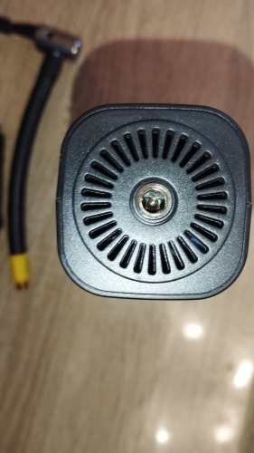 Фото Автомобільний компресор (електричний) Baseus Super Mini Inflator Pump CRCQ000001 від користувача XOI