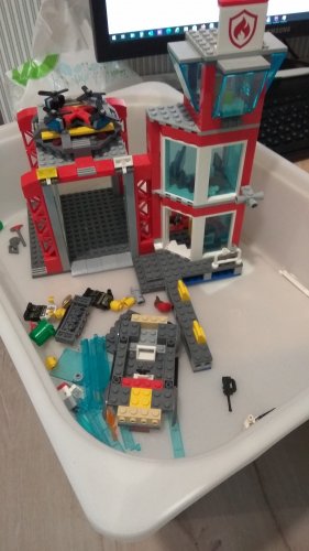 Фото блоковий конструктор LEGO City Пожарное депо (60215) від користувача Stewardtz