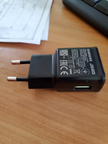 Фото Мережевий зарядний пристрій Samsung Adaptive Fast Charger QC 2.0 без шнура Black (EP-TA20) від користувача Ironhide