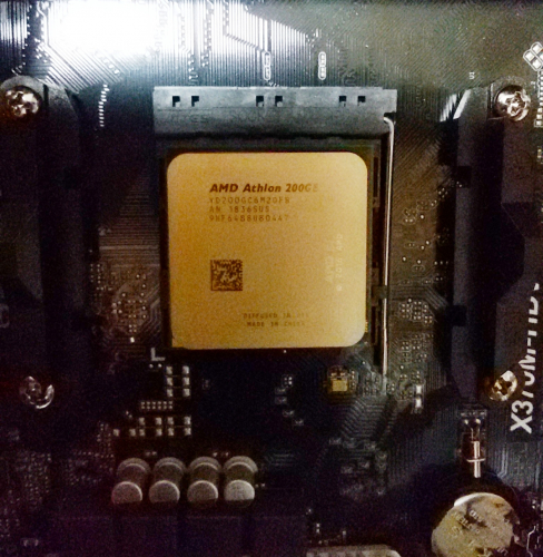 Фото Процесор AMD Athlon 200GE (YD200GC6FBBOX) від користувача savaof