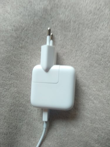 Фото Мережевий зарядний пристрій Apple MD836 від користувача Odessamebel