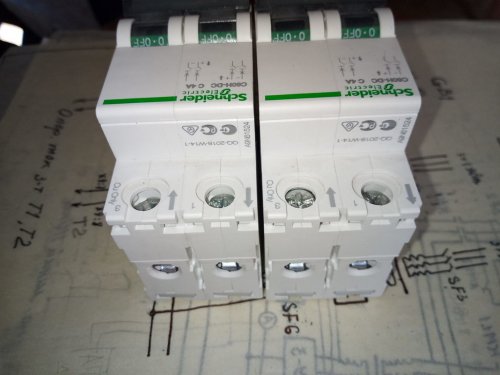 Фото Автоматичний вимикач Schneider Electric Acti9 iC60N 2P 2A C (A9F74202) від користувача kostyany4