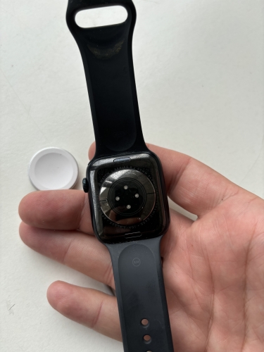 Фото Смарт-годинник Apple Watch Series 8 GPS 45mm Midnight Aluminum Case w. Midnight Sport Band - S/M (MNUJ3) від користувача Orestiv.