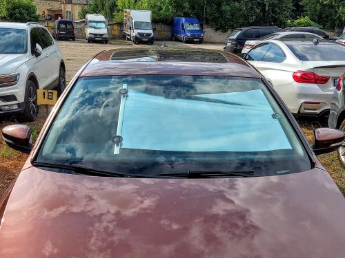 Фото Сонцезахисна шторка на вікна автомобіля Baseus Auto Close Car Front Window Sunshade 58x140 Silver CRZYD-A0S від користувача Max