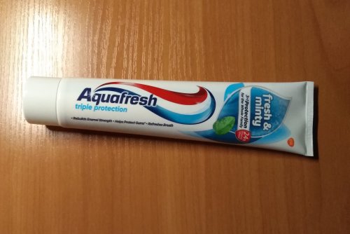Фото  Aquafresh Зубна паста  Освіжувальна м&apos;ята 125 мл (90636) від користувача 