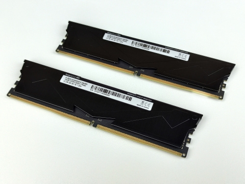 Фото Пам'ять для настільних комп'ютерів TEAM 32 GB (2x16GB) DDR5 6000 MHz T-Force Vulcan Black (FLBD532G6000HC38ADC01) від користувача Nick D