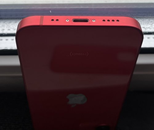 Фото Смартфон Apple iPhone 12 mini 128GB (PRODUCT)RED (MGE53) від користувача Volodymyr Perebykivskyi