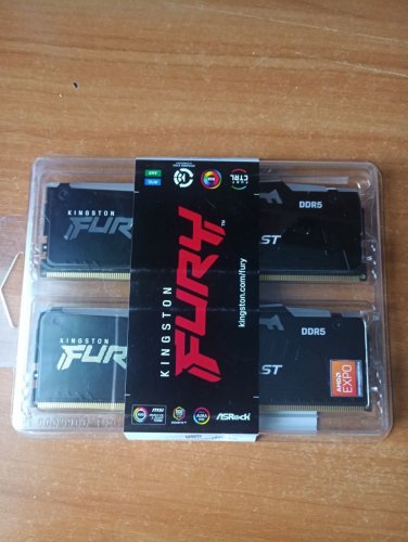 Фото Пам'ять для настільних комп'ютерів Kingston FURY 32 GB (2x16GB) DDR5 6000 MHz FURY Beast RGB (KF560C36BBEAK2-32) від користувача Illia