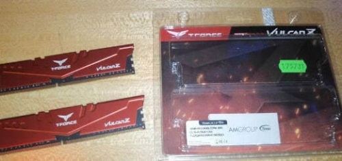 Фото Пам'ять для настільних комп'ютерів TEAM 16 GB DDR4 3000 MHz T-Force Vulcan Z Red (TLZRD416G3000HC16C01) від користувача zetsuobilly