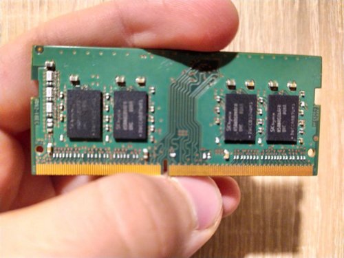 Фото Пам'ять для ноутбуків SK hynix 8 GB SO-DIMM DDR4 2400 MHz (HMA81GS6AFR8N-UH) від користувача MarsiAniN Obolon