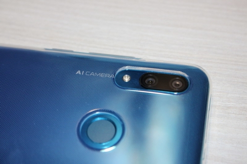 Фото Смартфон HUAWEI P smart 2019 3/64GB Aurora Blue (51093FTA) від користувача Nick Shulag