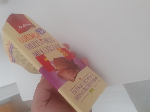 Фото Шоколад Любимов . Шоколад молочный орех-изюм 85гр (4820005194094) (559330) від користувача QuickStarts