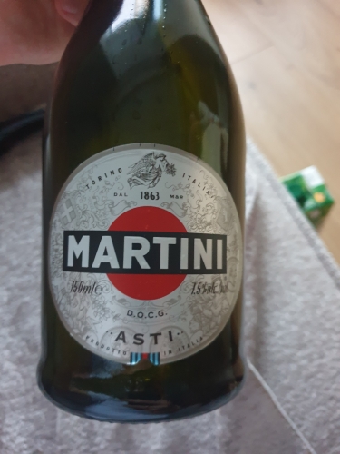 Фото Ігристе вино Martini Вино игристое  Asti белое сладкое 0.75 л 7.5% (8000570435402) від користувача Sergey