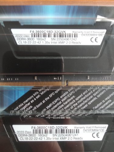 Фото Пам'ять для настільних комп'ютерів G.Skill 32 GB (2x16GB) DDR4 3600 MHz Ripjaws V Classic Black (F4-3600C18D-32GVK) від користувача lordep