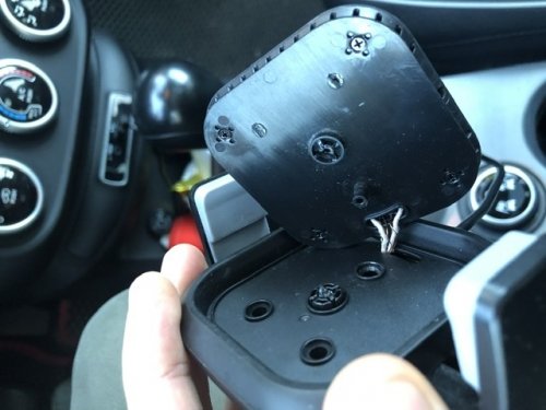 Фото Автомобільний тримач для смартфона RAVPower 5W Wireless Charging Car Holder (RP-SH008) від користувача Михаил Федуниев