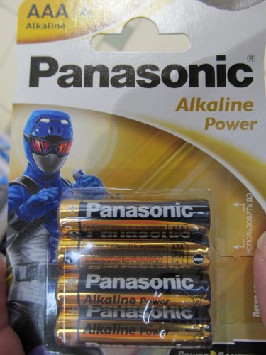 Фото Батарейка Panasonic AAA bat Alkaline 4шт Power Rangers (LR03REB/4BPRPR) від користувача grindcorefan1