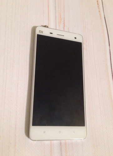 Фото Смартфон Xiaomi Mi4 3/16GB (Black) від користувача Baratheon
