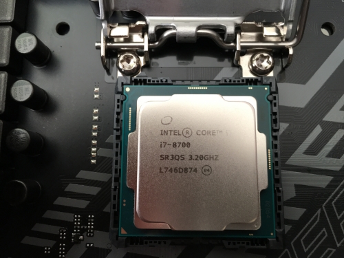 Фото Процесор Intel Core i7-8700 (BX80684I78700) від користувача barmaleikin