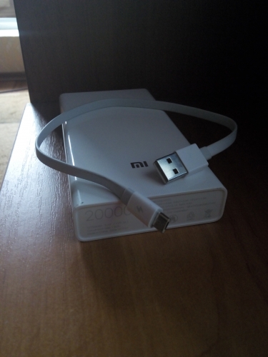 Фото Зовнішній акумулятор (павербанк) Xiaomi Mi power bank 20000mAh White (1154400042) від користувача 