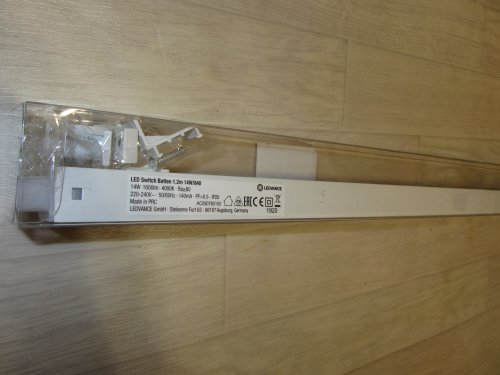 Фото Настінно-стельовий світильник LEDVANCE линейный Switch Batten LED 14 Вт 4000 К белый (4058075267046) від користувача yxxx