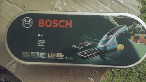 Фото Акумуляторні садові ножиці Bosch ISIO 3 с ножом (0600833100) від користувача Макс Максим