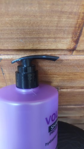 Фото професійний шампунь для волосся O'Shy Шампунь  Volume Увлажнение и объем Professional 1 л (4820195508305) від користувача jozefin L