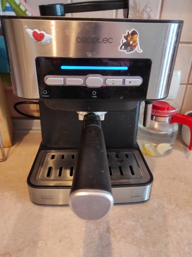 Фото Ріжкова кавоварка еспресо CECOTEC Cumbia Power Espresso 20 Matic (01509) від користувача KatrysiaQwerty