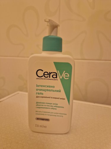 Фото  CeraVe Интенсивно очищающий гель  для нормальной и жирной кожи лица и тела 236 мл (3337875597197) від користувача 2364275