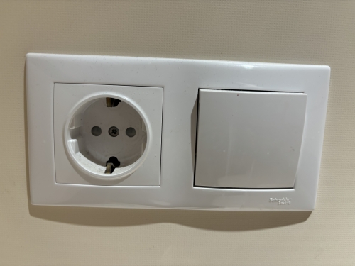 Фото Рамка для розеток і вимикачів Schneider Electric Sedna (SDN5810321) від користувача Orestiv.