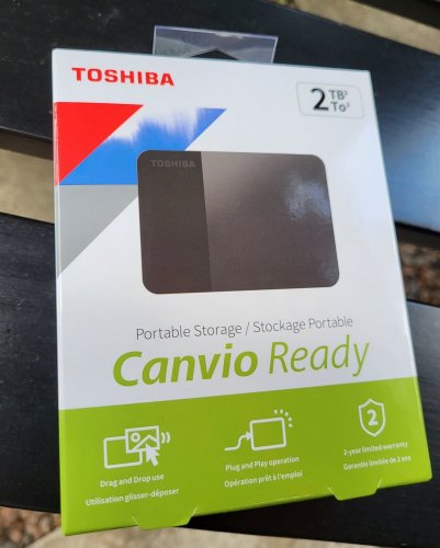 Фото Жорсткий диск Toshiba Canvio Ready 2 TB Black (HDTP320EK3AA) від користувача 339