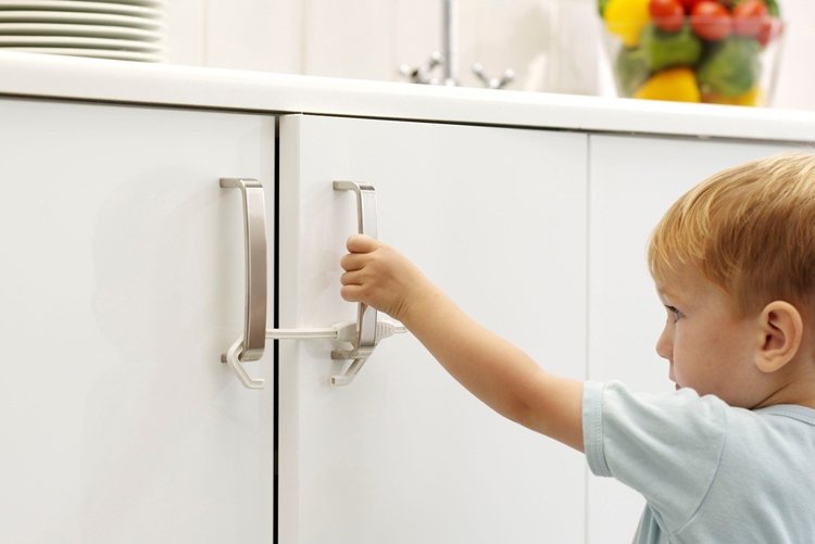 Безопасность ребенка на кухне: 5 полезных советов #2 - фото в блоге (гиде покупателя) hotline.ua